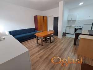 Izdaje se Garsonjera,Novogradnja - Novi Sad - Adice - Veternik